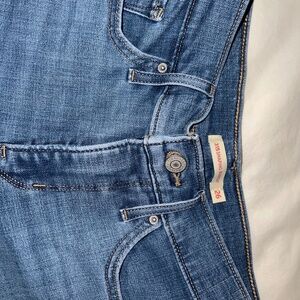 Levi’ s Shaping Bootcut